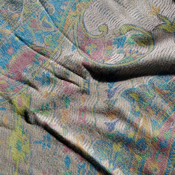 FOREVER 21 SCARF - Picture 2 of 2